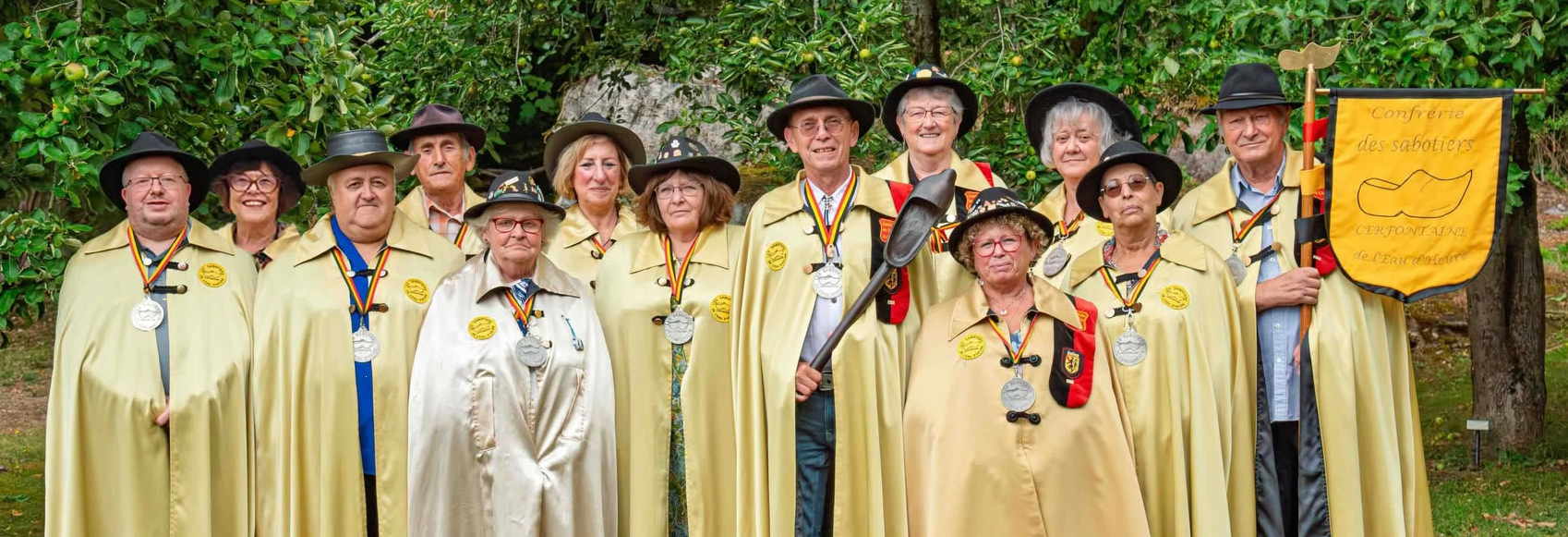 Les Sabotiers en habit